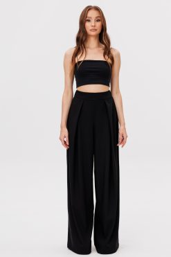 Брюки широкие с защипами