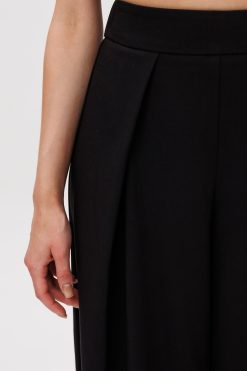 Alternative view of Брюки широкие с защипами