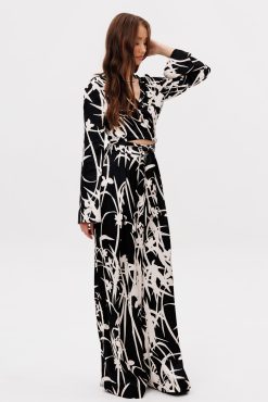 Alternative view of Брюки широкие с защипами