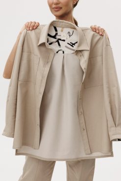 Alternative view of Рубашка свободная с защипами на рукавах