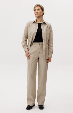 Джинсы широкие с защипами на талии