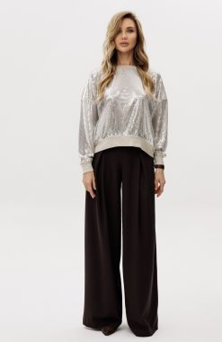 Широкие брюки с защипами